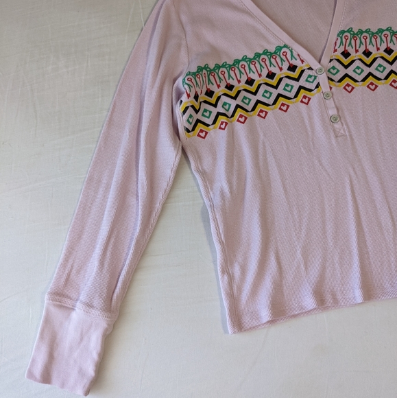 Victoria's Secret V Neck Long Sleeve Top New - Picture 3 of 7